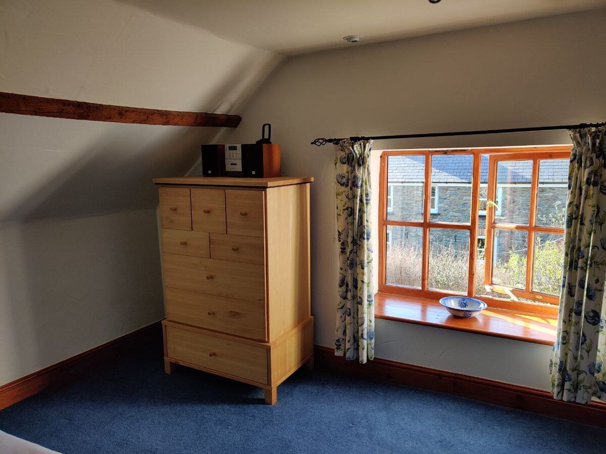 Upstairs bedroom